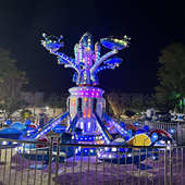 新款 8臂12臂双层上下旋转自控飞机网红游乐设备户外大型自控飞机