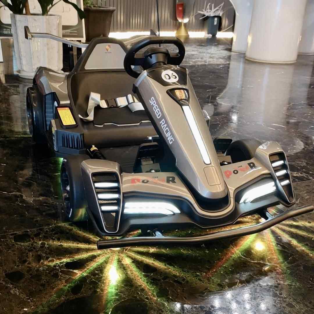 新款驰鹿儿童漂移车卡丁车高速男孩坐大人男女可动小四孩轮遥控电