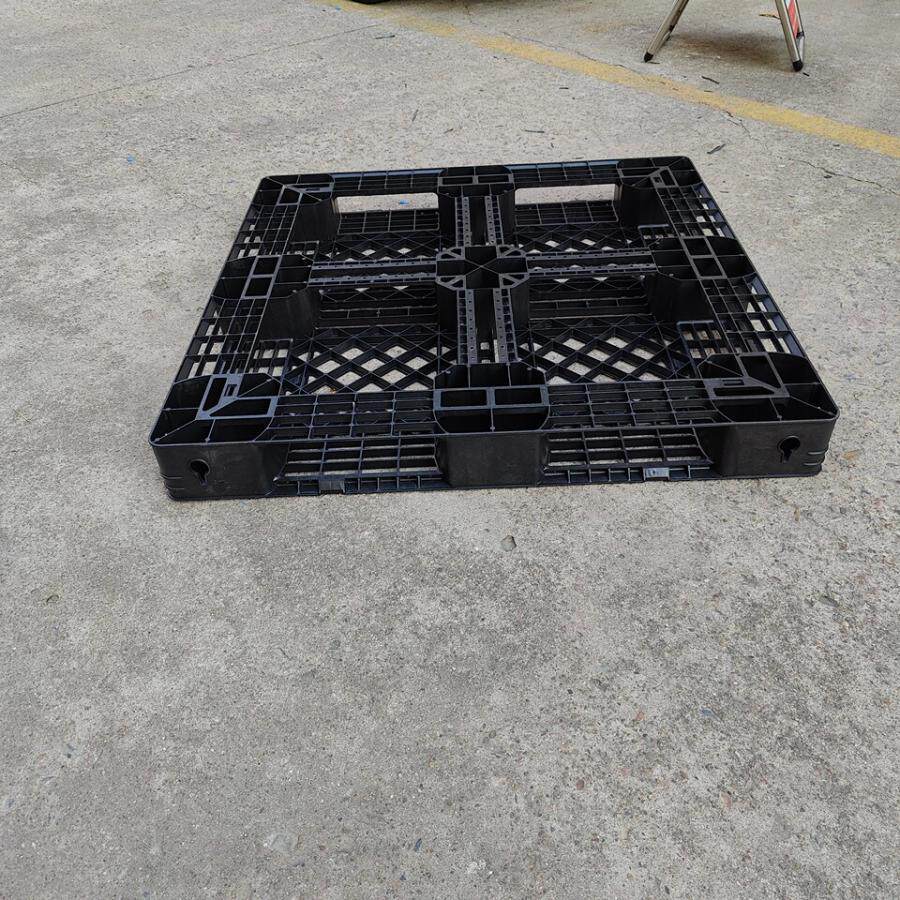 5月2日临沂山东工厂主生产全新料塑料托盘，塑胶卡板，仓库垫板，垫仓版网络拍卖公告