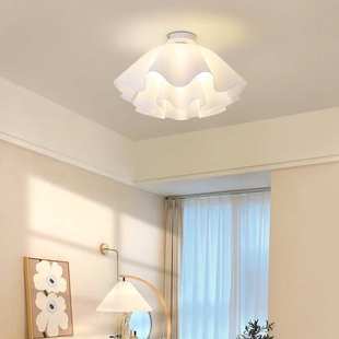 ins红朵吸顶灯卧房间主灯花卧室主极北欧灯具现代简简约网白色风