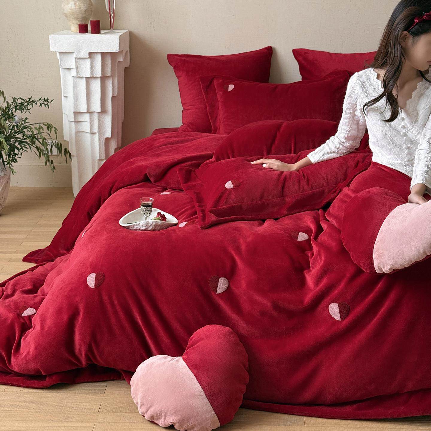 坤花家纺牛奶绒婚庆四件套红色爱心被套秋冬季加厚珊瑚绒结婚床品