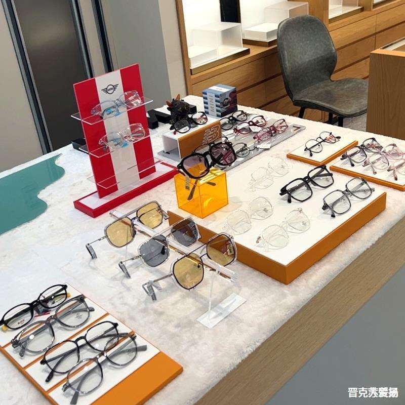 眼镜店柜台展示架矮柜中岛皮革新托盘太阳镜墨镜陈列装饰展示道具
