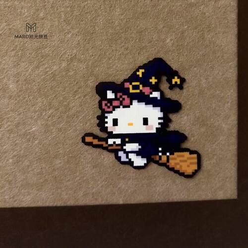 拼豆成品可爱卡通人物HelloKitty巫婆可做钥匙扣送朋友送闺蜜