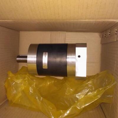 德国纽卡特NEUGART行星减速机PLQE080-005-SSSA3AE-Z19/35/70