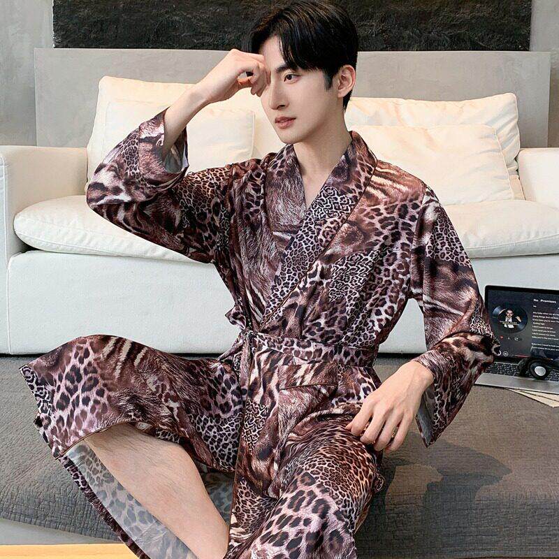 冰丝睡袍男士夏季薄款高级感豹纹长袖睡衣彷丝绸中长版大尺码浴袍