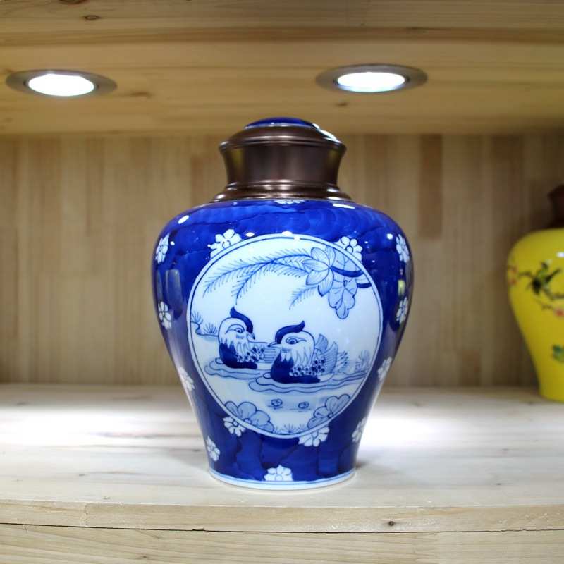 景德镇青花混水密封储物罐陶瓷罐厂家直销手绘真空茶叶罐1斤手工