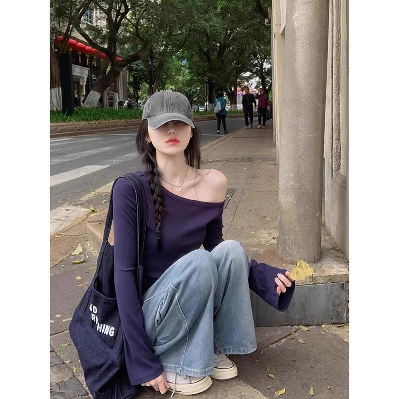 韩国EGG JRG斜领露肩长袖t恤女秋季喇叭袖辣妹打底上衣收腰褶皱衫
