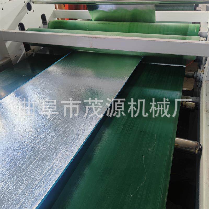 人造草坪XPE橡塑棉复合机不干胶贴合机卷材热熔胶平贴机