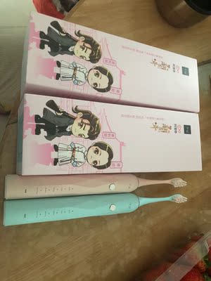 千山电动牙刷钻石款情侣套装口红2支装成人怎么样？是哪里牌子？有何缺点？