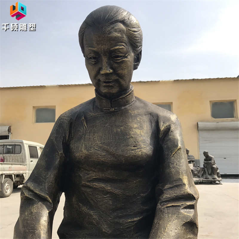 玻璃钢雕塑制定仿铜人物雕孝道主题母子洗脚户外广场景观装饰摆件