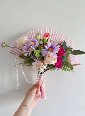 9JO新中式新娘拍照道具蝴蝶兰折扇手捧花结婚古风婚礼迎亲晨袍扇