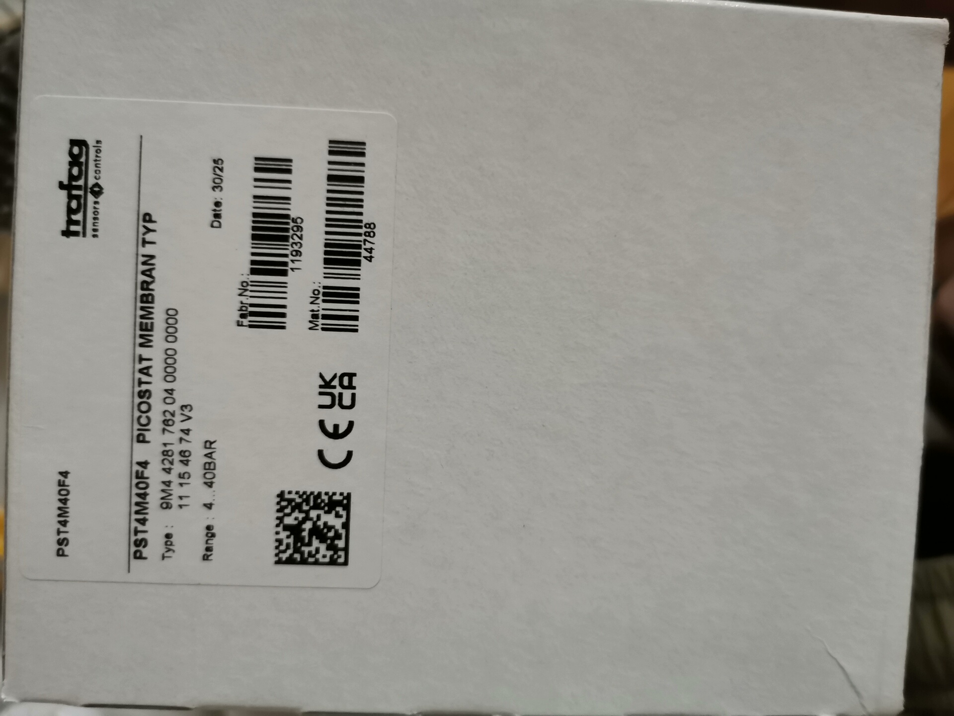 全新Trafag压力传感器PST4M40F4，型号9M4.4