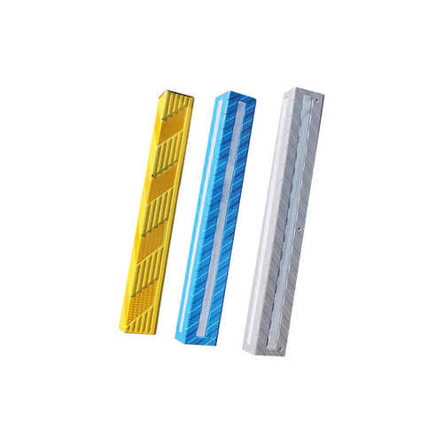 PE塑料护墙角反光护墙角彩色护角条地下车库防撞条