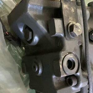 特惠 推土机配件D61EX-15FO备件 泵 马达挖掘机配件厂家