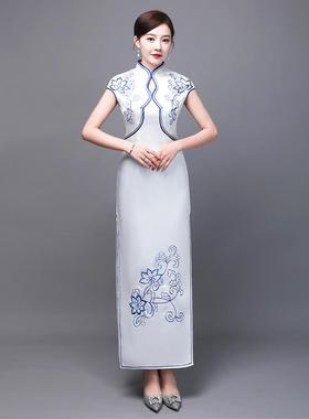 高档礼仪旗袍长服迎花宾小姐青瓷复古礼服红色装酒店礼仪服装演款