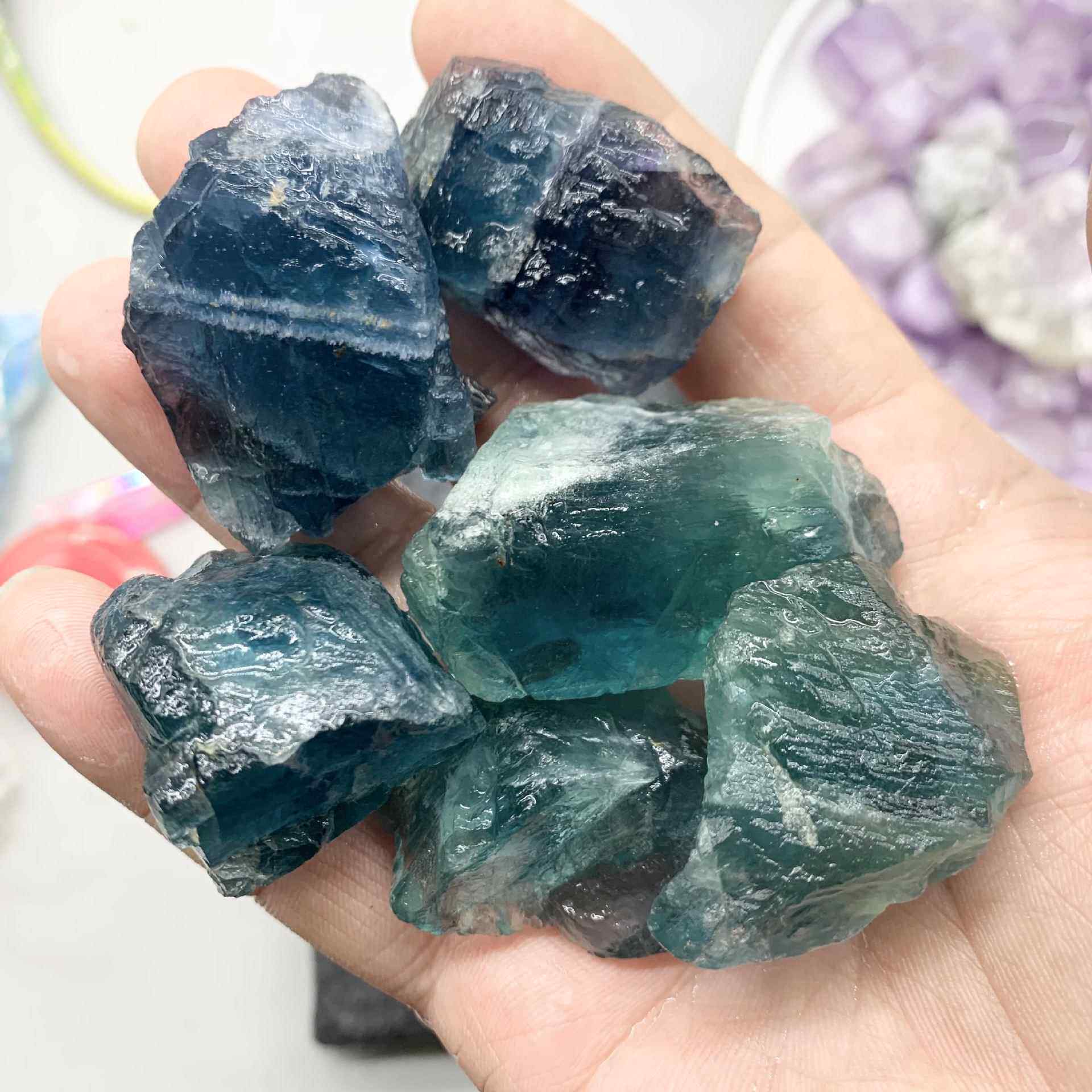 蓝色莹石香薰石扩香石无火香薰水晶原石居家办公摆件
