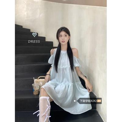 甜美少女烫金挂脖露肩连衣裙女春季2025新款盐甜系木耳边宽松短裙