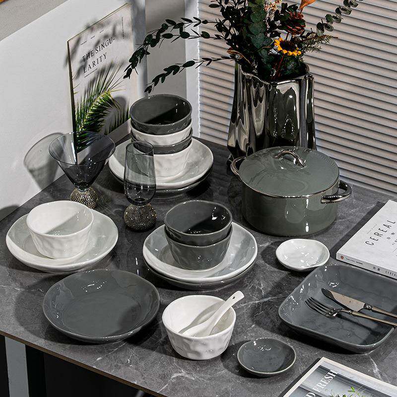 北欧风陶瓷碗碟套装餐具碗盘家用简约盘子高级送礼乔迁碗筷套装