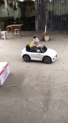 四轮遥控玩具车可坐小孩摇摆电动车怎么样？（已有万人评价）质量见真章