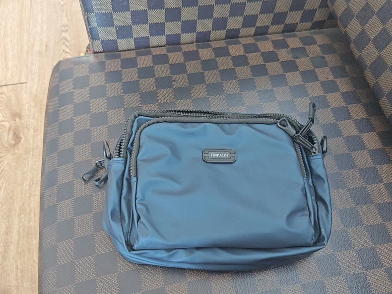 全新男士背包一个，买回来没用过，便宜出了