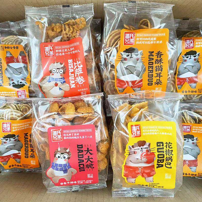 新货潘氏兄弟香酥猫耳朵大大脆花椒锅巴披萨卷多口味网红零食膨化