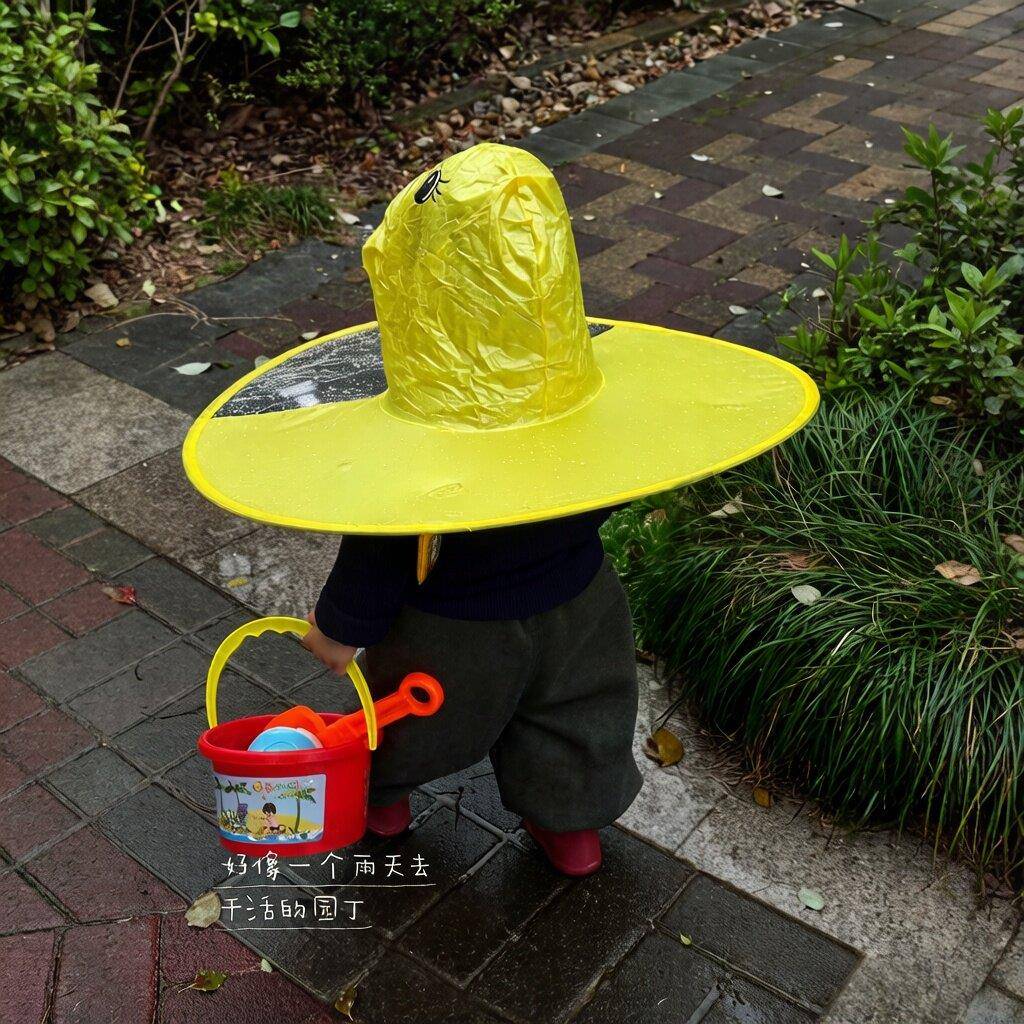 可爱黄色小鸡儿童飞碟雨披小学生专用幼儿园连体学生雨衣卡通雨伞