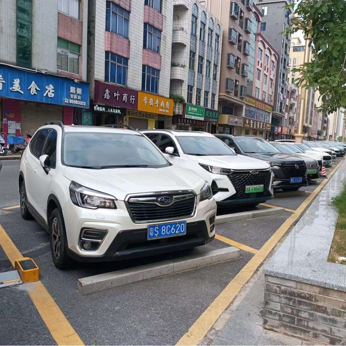 湖北供应路边停车设备市电款物联网平板锁扫码付费车位锁