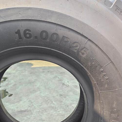 1600R25轮胎 宽体车重型矿山自卸车E3花纹钢丝工程机械轮胎