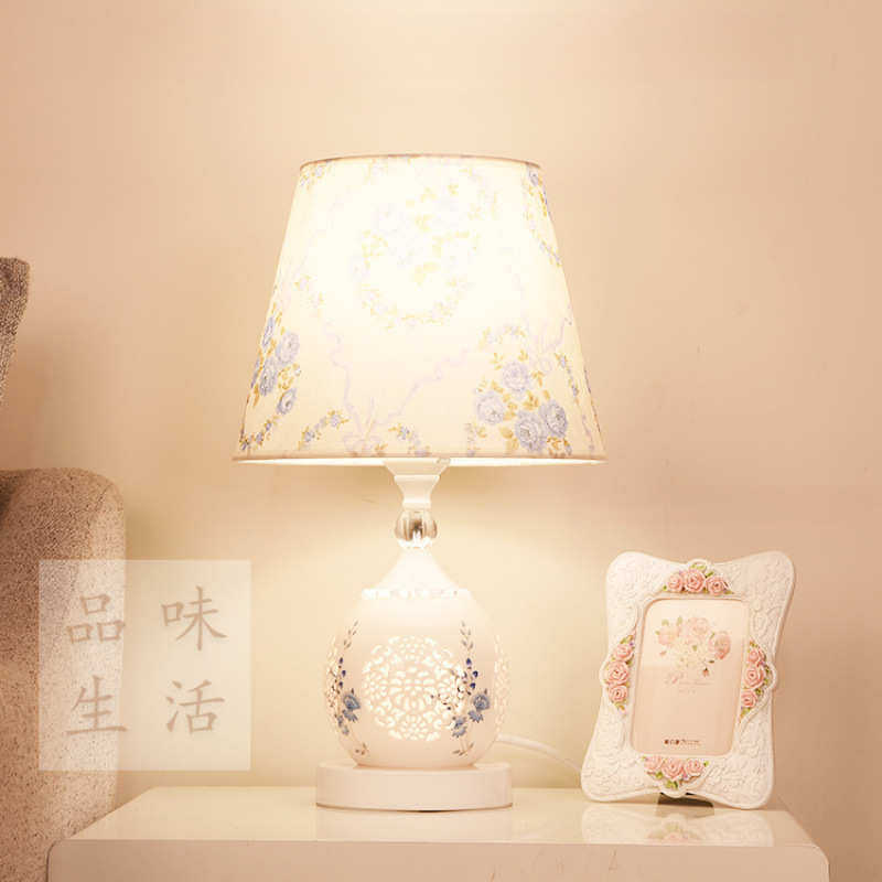 欧式台灯卧室简约现代家用创意喂奶可调光遥控浪漫婚庆装饰床头灯