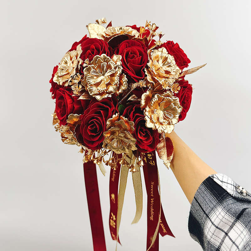 中式新娘手捧花花玫瑰假花接亲结婚中国风秀禾服搭配婚纱摄影