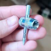 四合一气门芯扳手气门钥匙开关汽车轮胎气嘴放气工具多用途