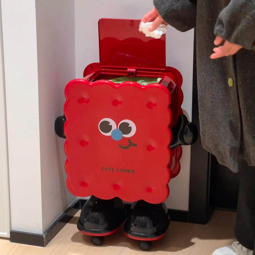 【新家的100个快递】饼干人垃圾桶家用客厅带轮大容量2026新款