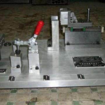 厂家供应汽车检具零件工装夹具治具机械精密零部件加工