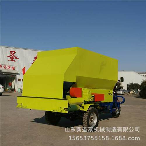 加工定制柴油撒料车牛羊养殖场电动撒料车