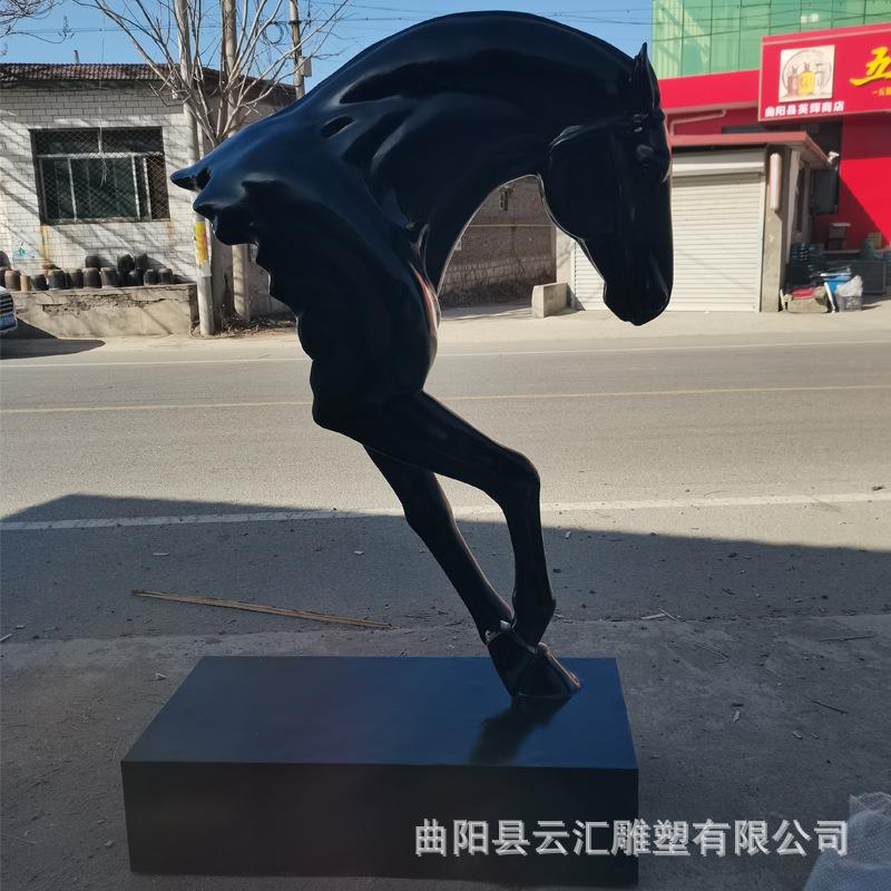 现货玻璃钢半身马创意穿墙马马头雕塑仿真动物室内酒店大堂装饰品