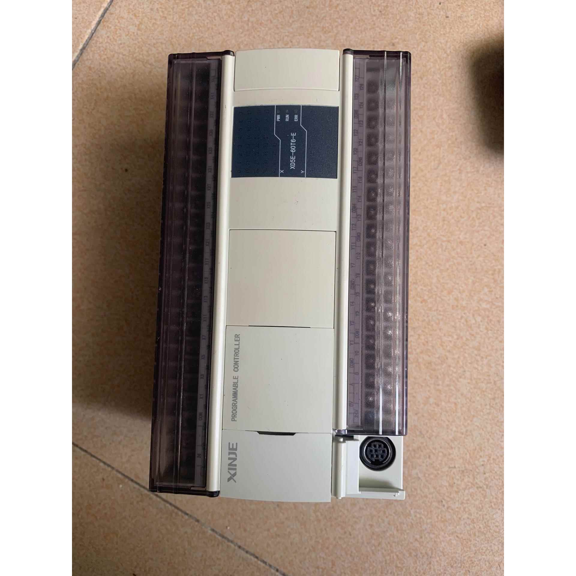 信捷XD5E-60T6-E，九成新，实物拍摄，缺一个小盖，功 备件/咨询