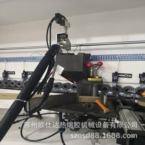聚氨酯木工封边机改造热熔胶机封边滚胶系统木工热熔胶机厂家