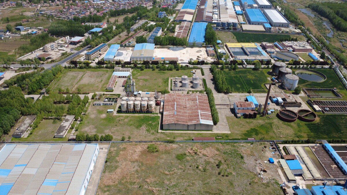 5月24日临沂市酒业公司土地使用权、地上附着物、机器设备等资产一宗网络拍卖公告