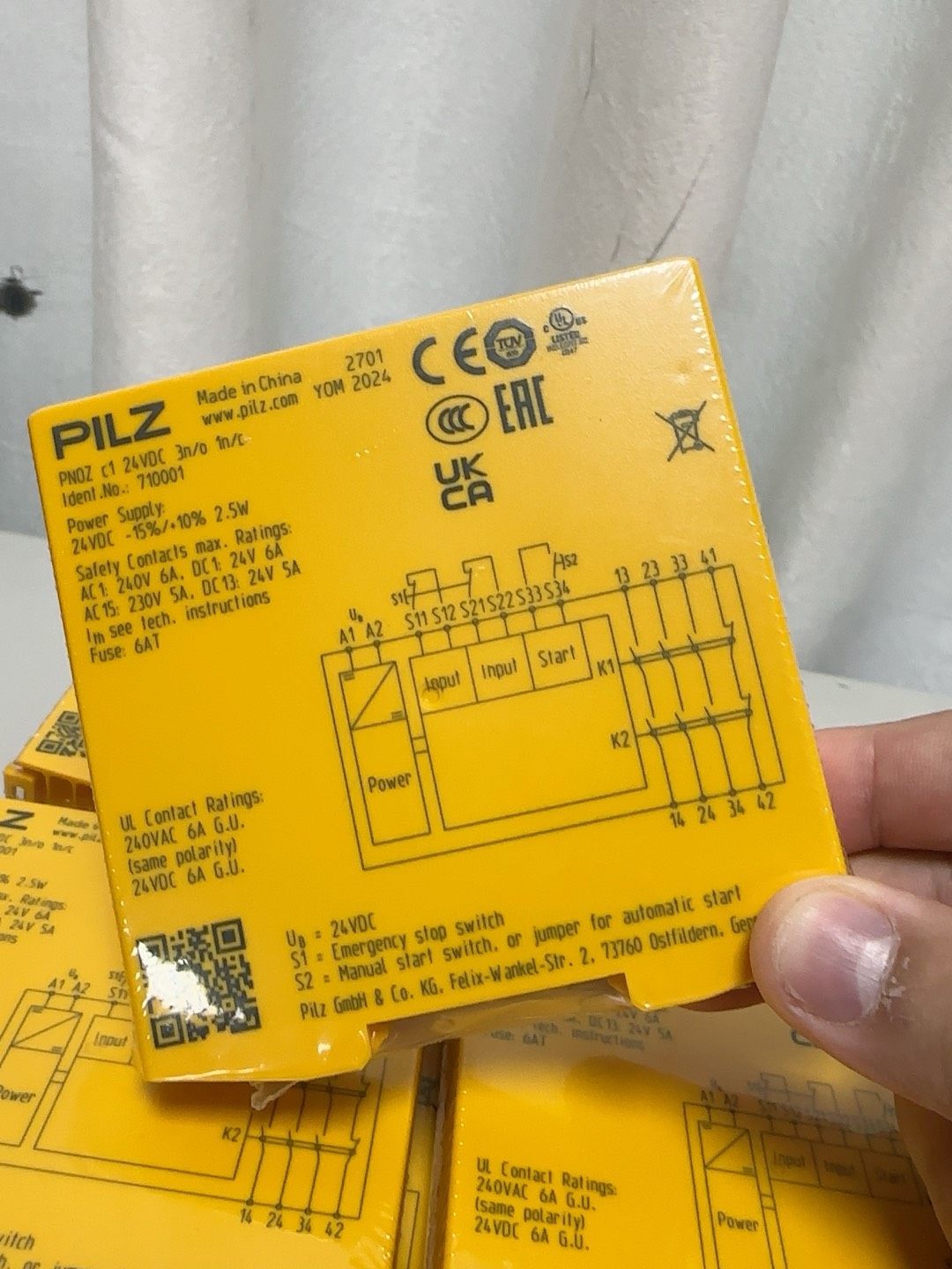 皮尔兹710001  全新未拆封  24年  实物拍摄  包