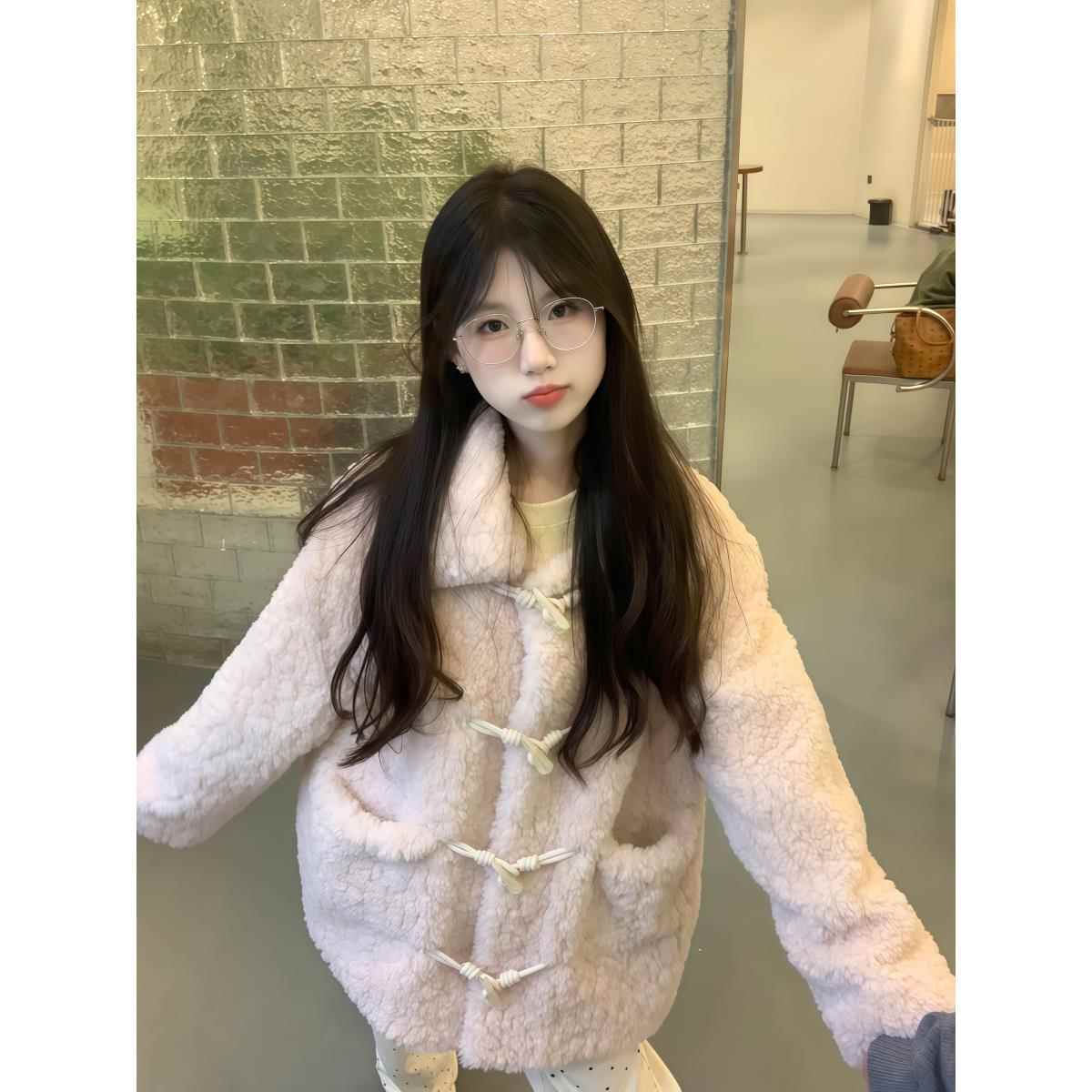 甜美可爱环保羊羔毛皮草外套女冬季牛角扣皮毛一体加厚中长款大衣