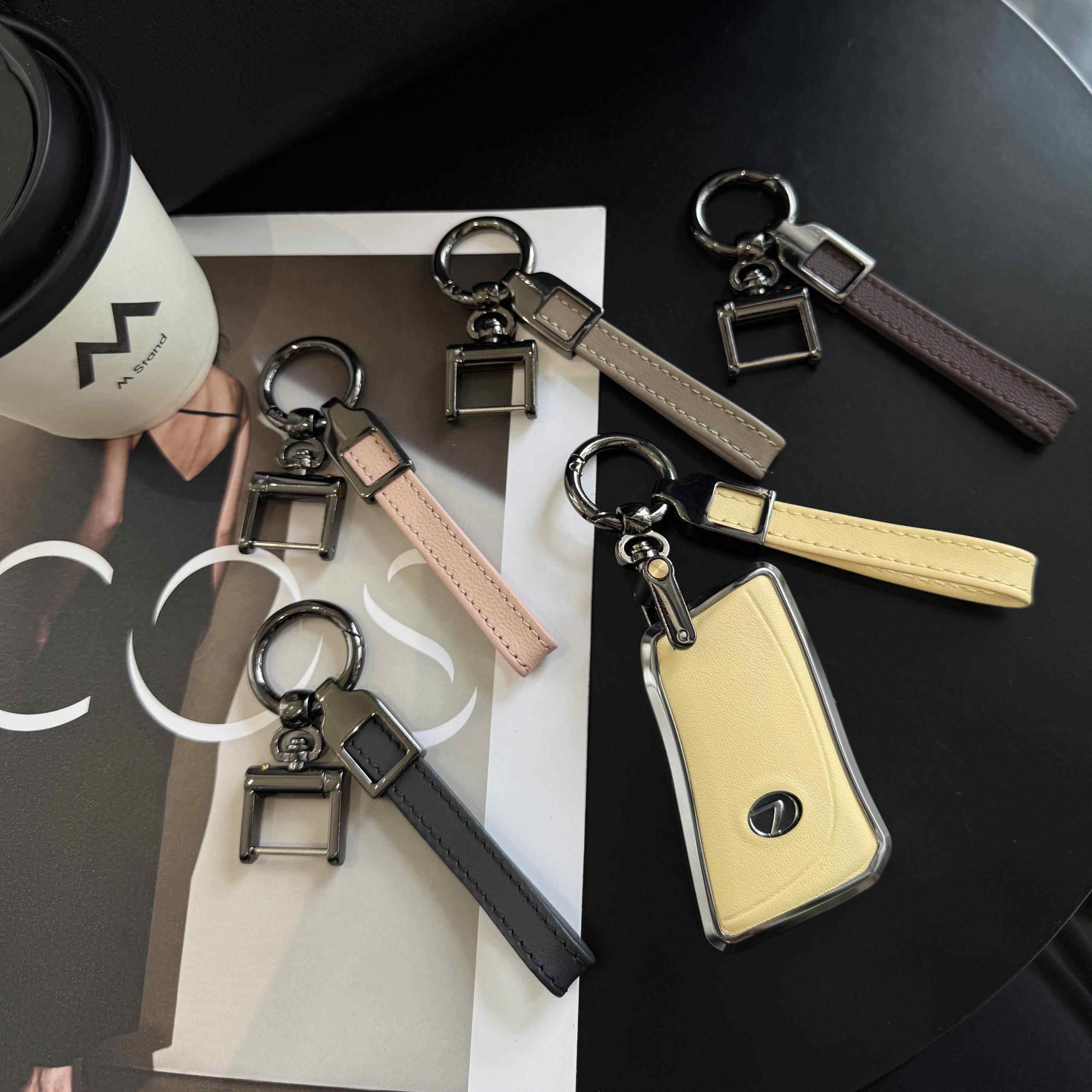 高级感牛皮简约钥匙扣挂件个性汽车圈环情侣手工小象挂饰