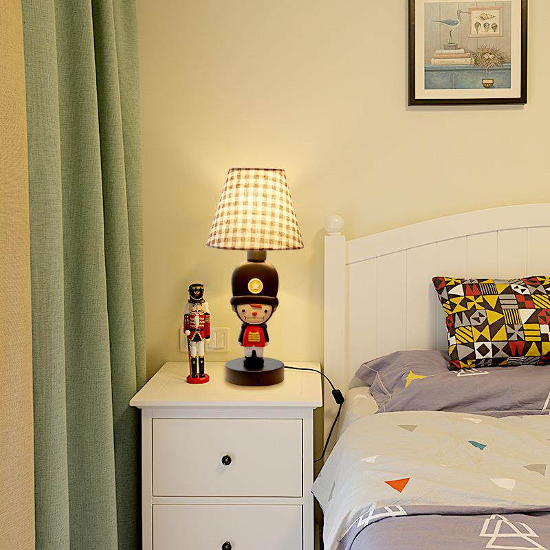 儿童房台灯卧室床头装饰灯具卡通创意士兵英伦美式男孩女孩小夜灯