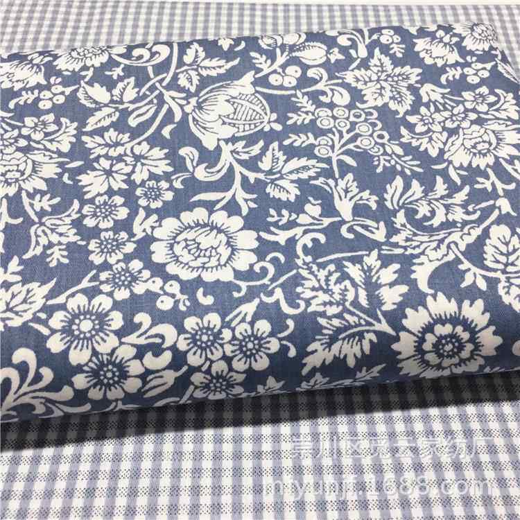 供应 纯棉斜纹布料 全棉复古蓝色花朵格子 床品棉服手工面料