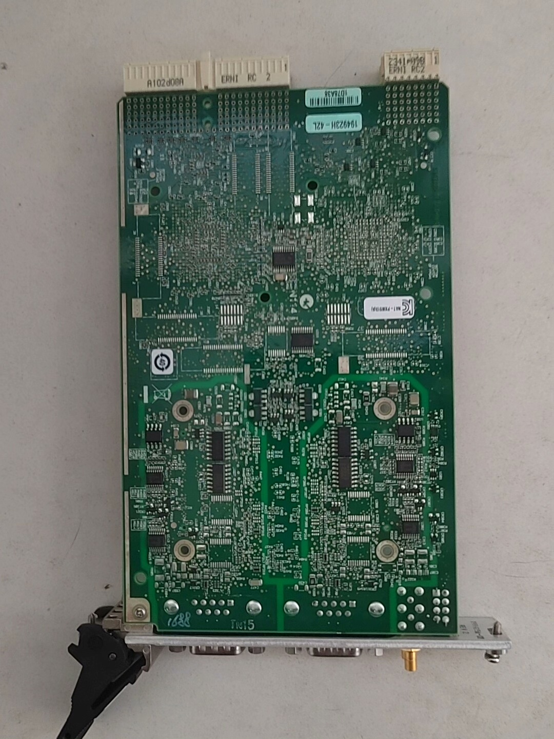 美国NI PXI-8517，功能完好，几乎全新。项目闲置，议