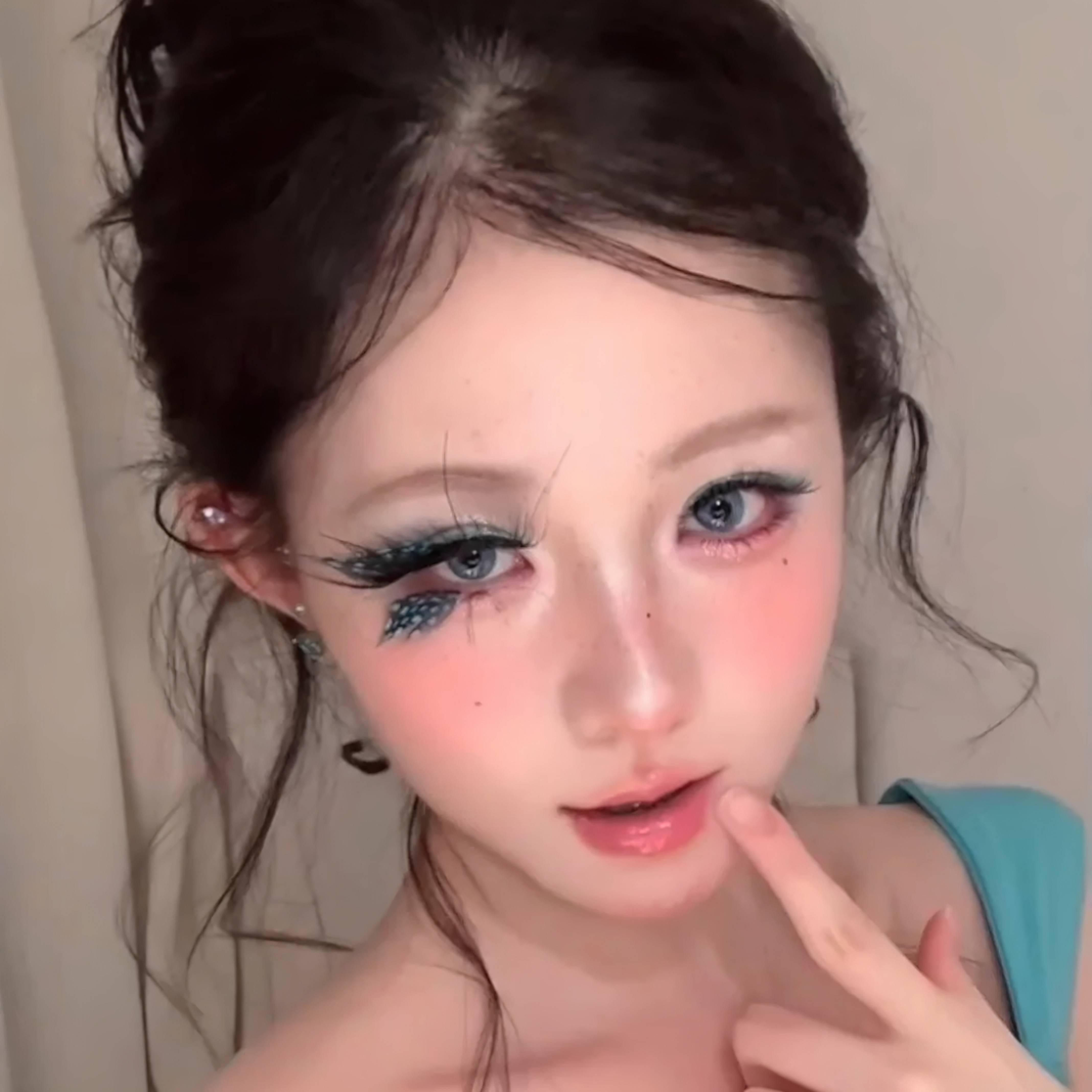 蝴蝶翅膀假睫毛女生夸张波点翅膀精致假睫毛欧美风高级感舞台妆