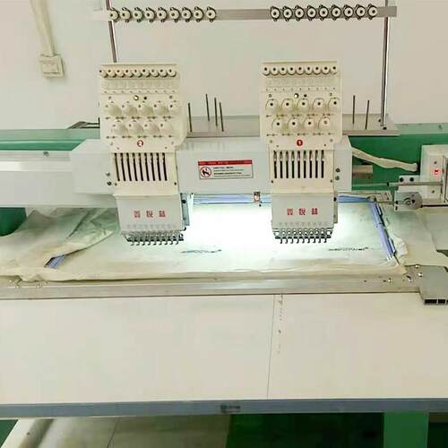 新款家用马头机电脑绣花机15针工业刺绣机全自动小型高速成衣绣