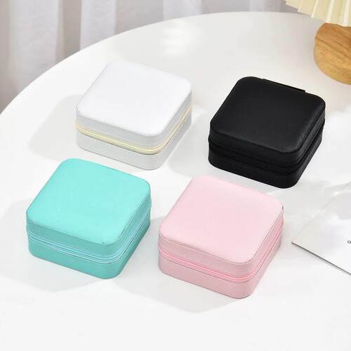1PC, Jewelry Storage Box, Material: Main Plastic + Leather +