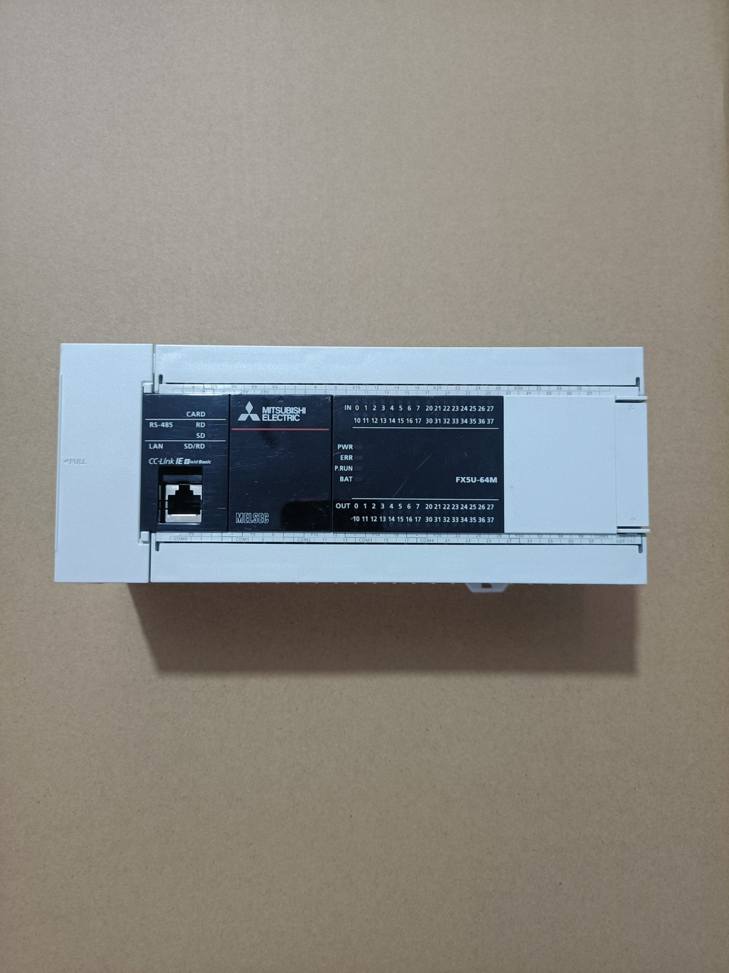 三菱PLC，型号FX5U-64MT/ ES，成色95新，装机