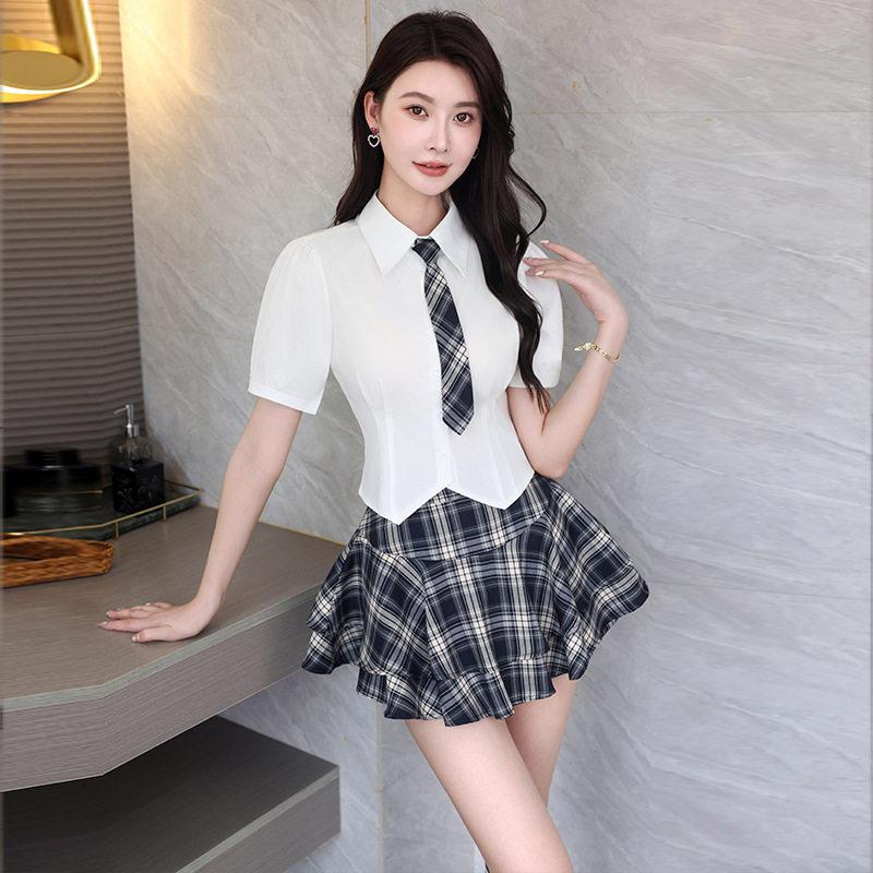 2025新款减龄百褶裙套装白色衬衫JK制服足浴店K歌沐足养生工作服
