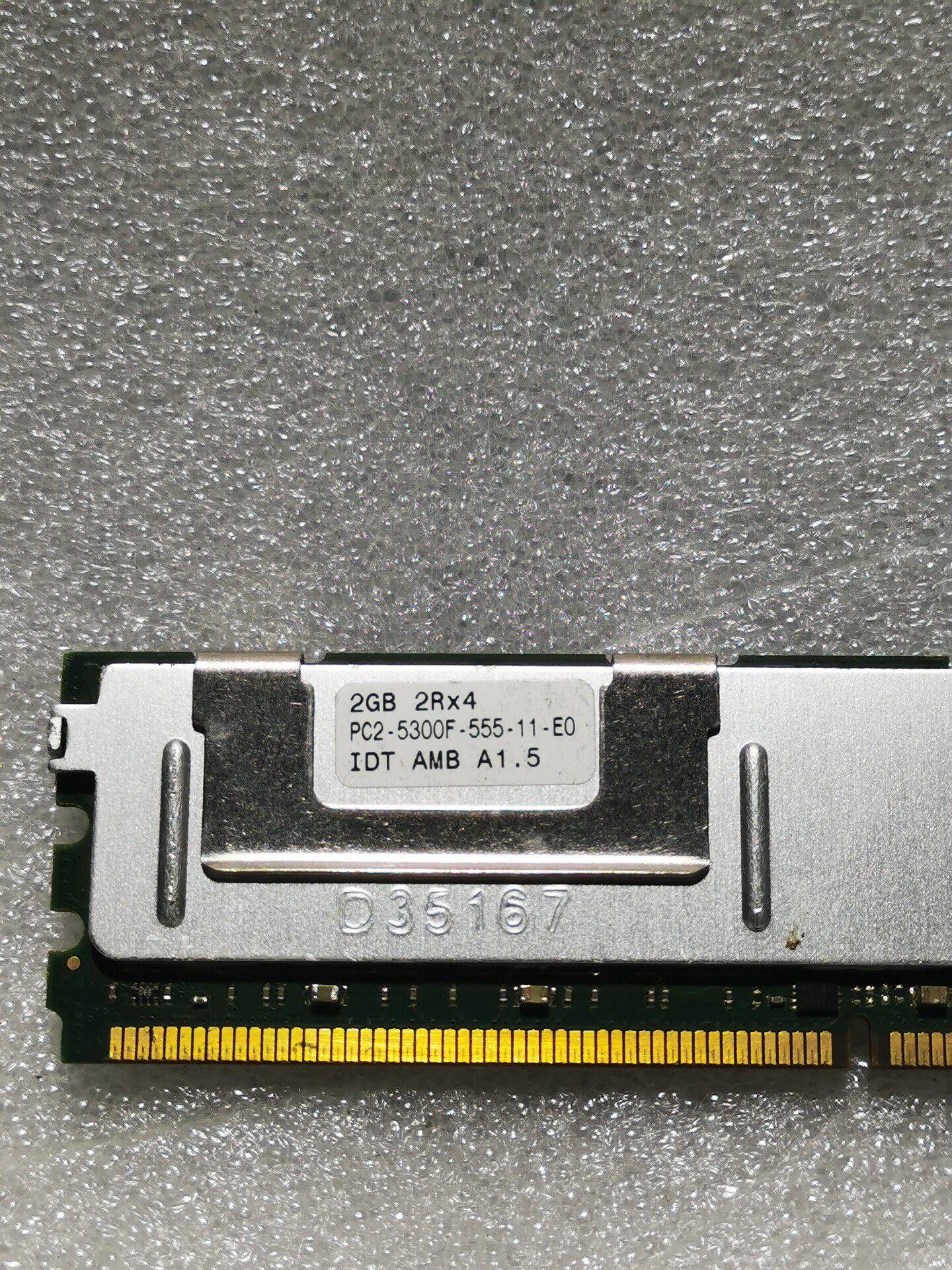 现货，二代绮梦达 2G 2Rx4 PC2-5300F内存。数